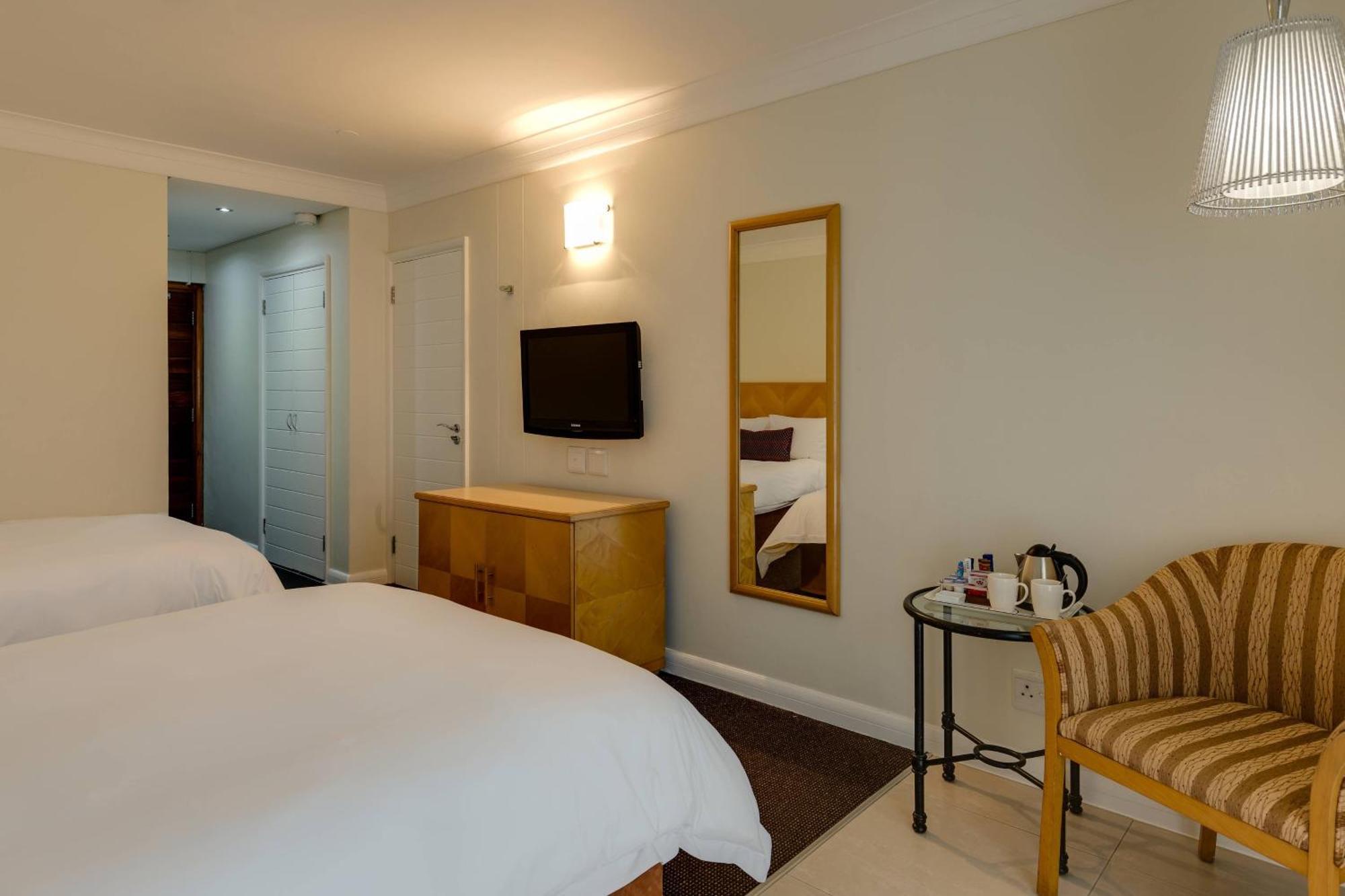 Protea Hotel By Marriott Knysna Quays Exterior foto